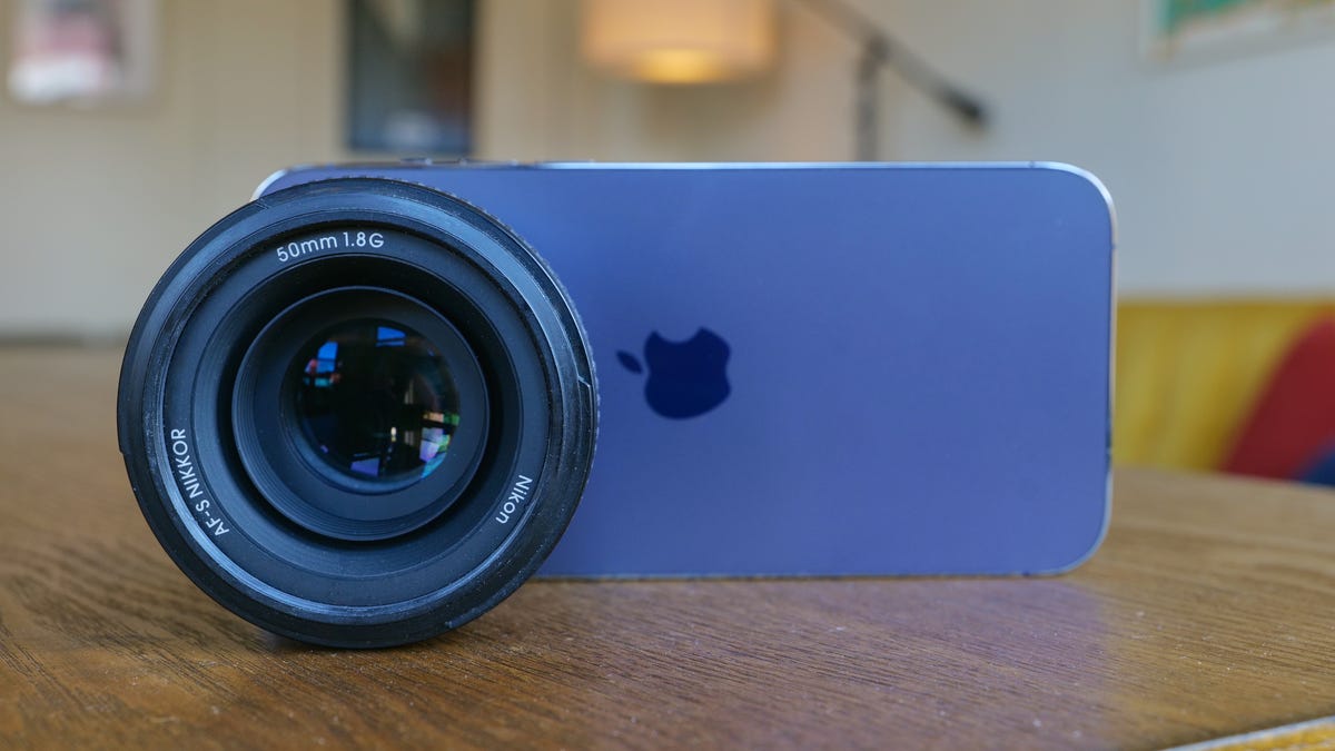 A Decade Later, Your Phone Still Can’t Replace a Pro Camera