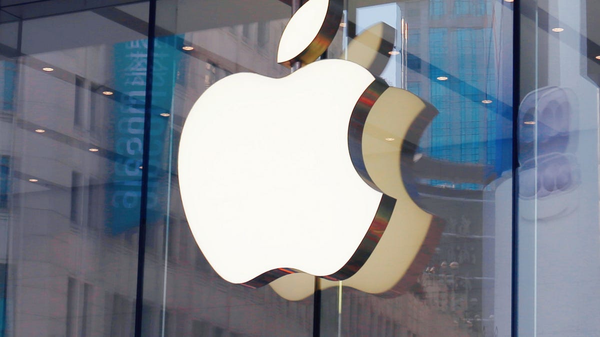 Apple Hires India Workers Ahead of First Physical Store Opening