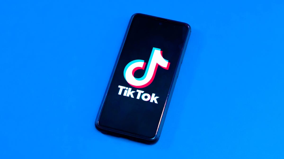 Senator Calls on Apple, Google to Remove TikTok From App Stores