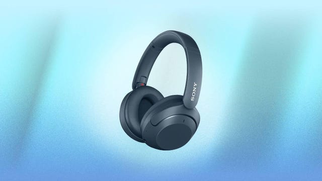 These Midrange Noise-Canceling Sony Headphones Are Over $100 Off at Amazon