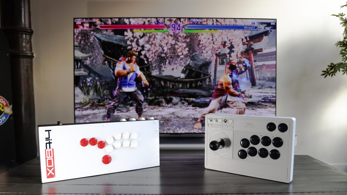 Which Fighting Game Controller Should You Buy? A Quick Rundown