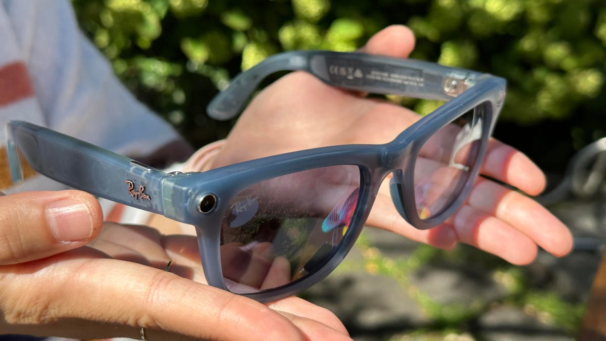 Meta’s Ray-Ban Glasses Added AI That Can See What You’re Seeing