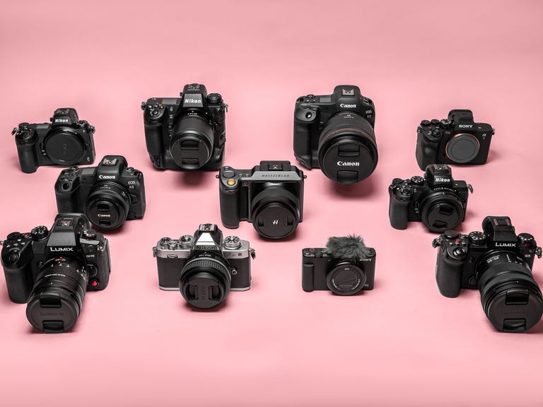 Best Camera and Photo Gear for Your Summer Travel