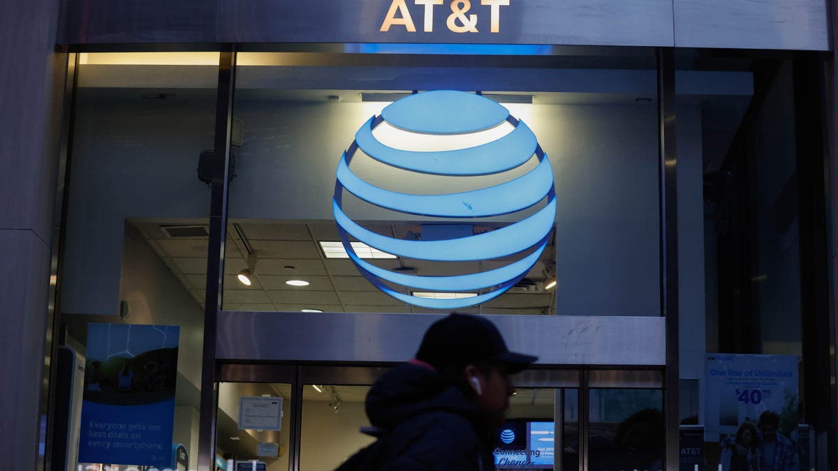 Data From 73 Million AT&T Accounts Stolen: What AT&T Is Doing, How to Protect Yourself