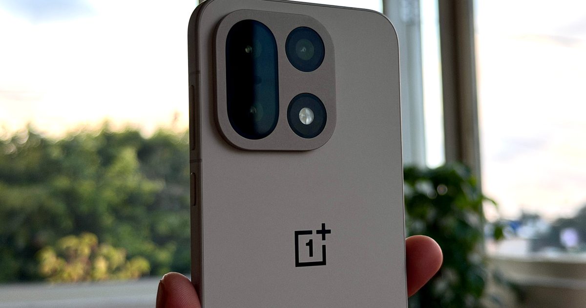 Smartphone screens are about to enter ridiculous refresh rate territory like gaming monitors
